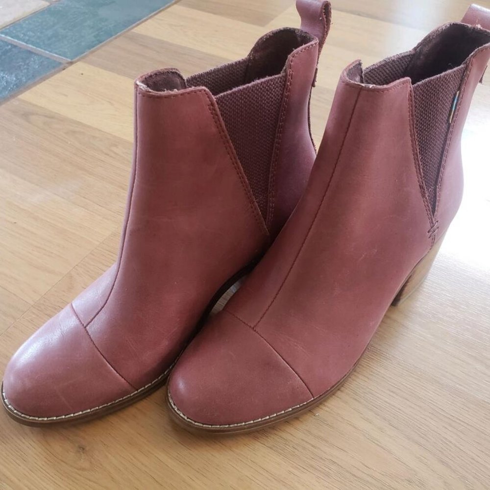 TOMS Esme Chelsea Boots